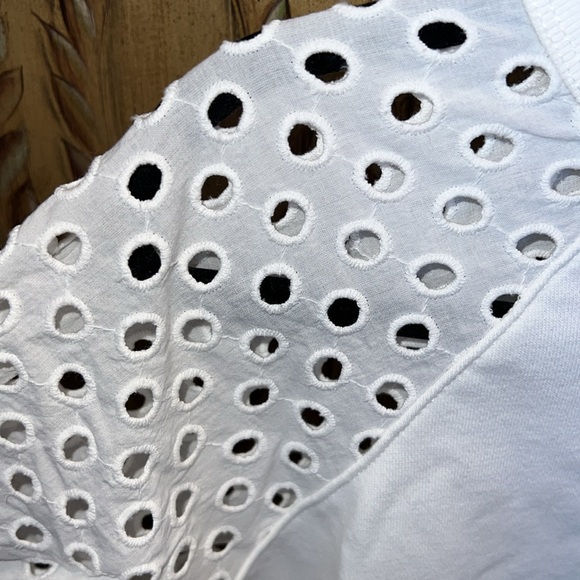 GAP Vintage Soft Eyelet Sleeve Sweatshirt - Picture 7 of 10